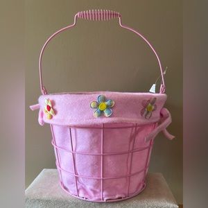Pink Wire Basket With Removable Liner. New.